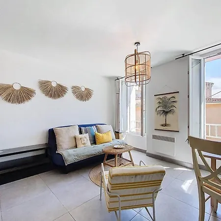 Apartment T2 Lumineux Sur Le Vieux Port, - Fr-1-770-11 *