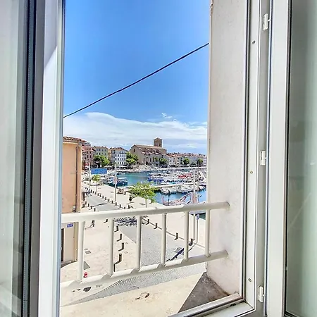 Apartment T2 Lumineux Sur Le Vieux Port, - Fr-1-770-11 *